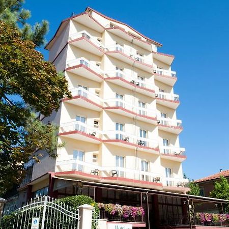 Hotel Royal Pesaro Exterior foto