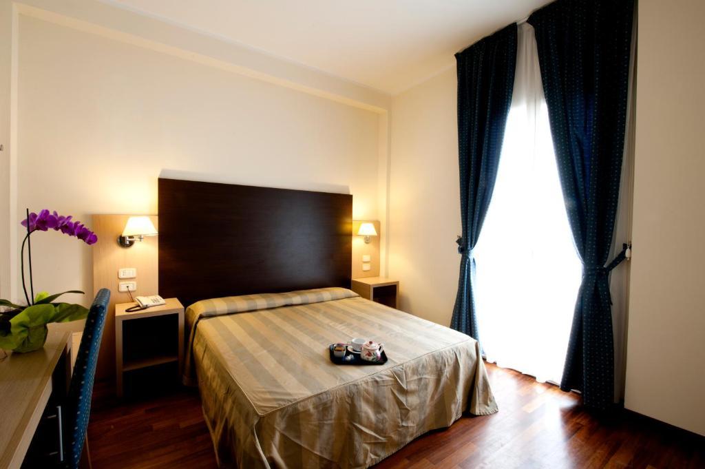 Hotel Royal Pesaro Cameră foto