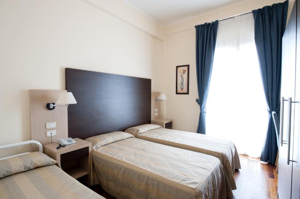 Hotel Royal Pesaro Cameră foto